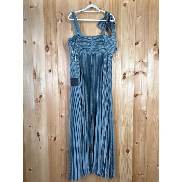 NWT Lulus Blue Gorgeous Purpose Slate Satin Pleated Sleeveless Bow Maxi Dress 1X - Picture 4 of 7